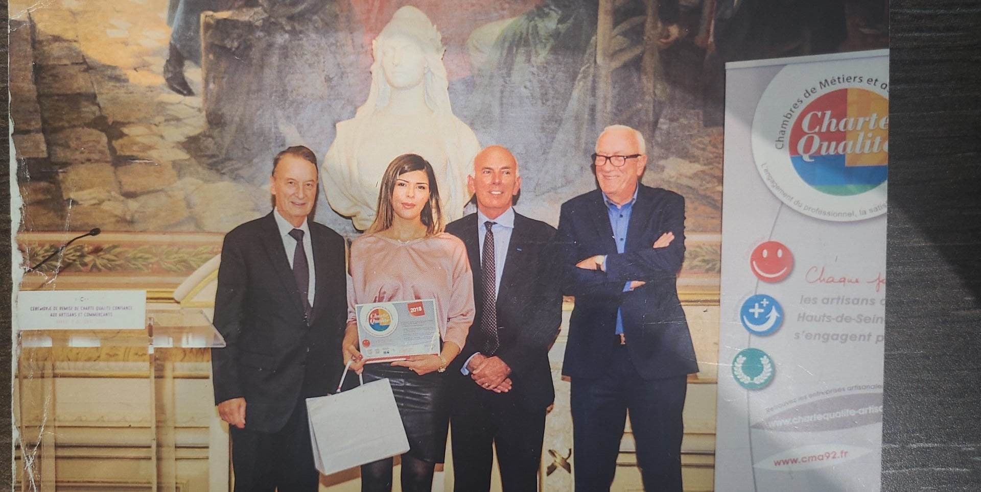Hasna recevant la Charte Qualité (2019)